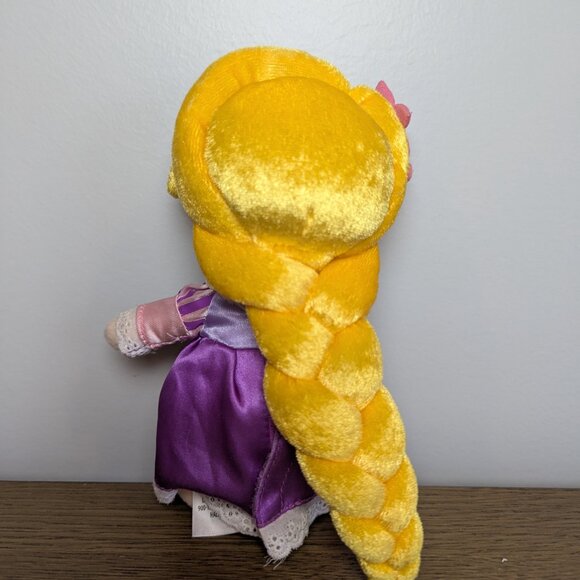 nuimos Disney Tangled Rapunzel Posable Doll w/removable clothes - Picture 3 of 5